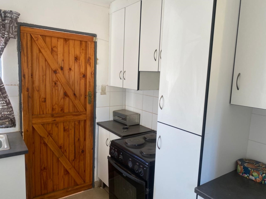 2 Bedroom Property for Sale in Geelhoutpark North West